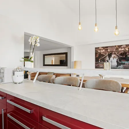 Prime Location - Place Des Lices - Maison Lerins