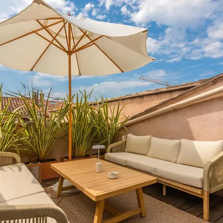 Prime Location - Place Des Lices - Maison Lerins
